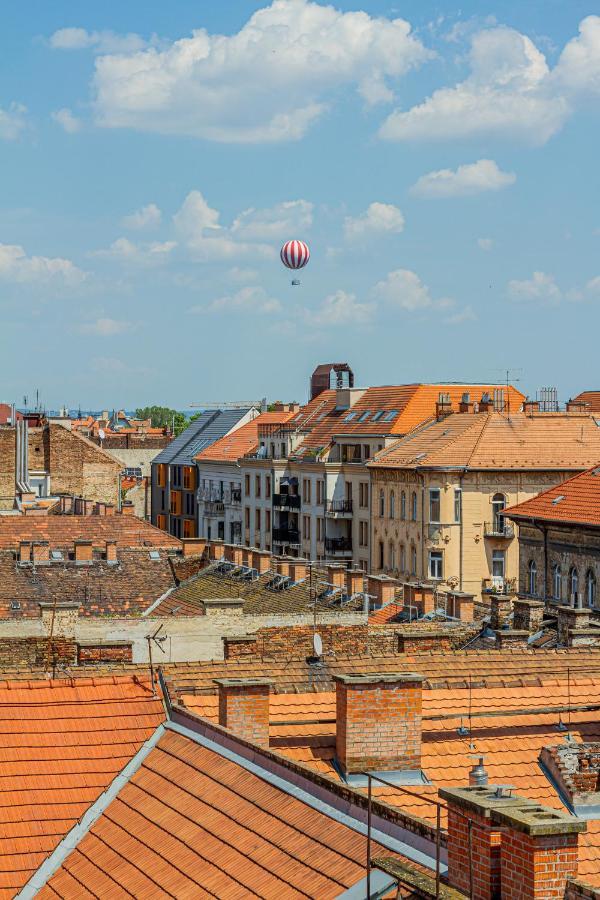 Luxury Apartment With Balcony In Downtown Budapešť Exteriér fotografie
