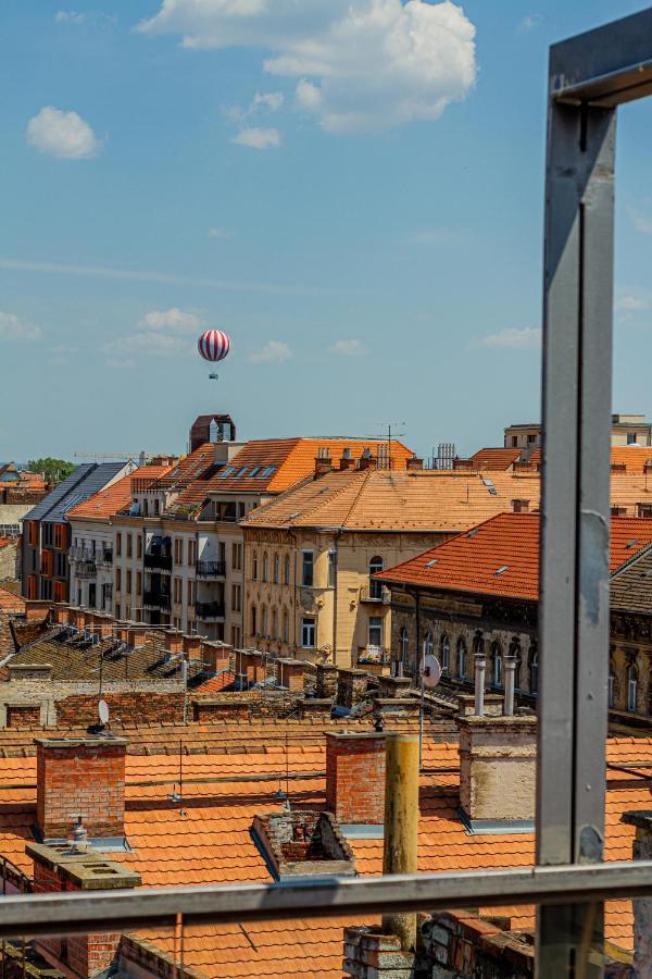 Luxury Apartment With Balcony In Downtown Budapešť Exteriér fotografie