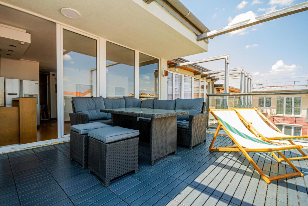 Luxury Apartment With Balcony In Downtown Budapešť Exteriér fotografie